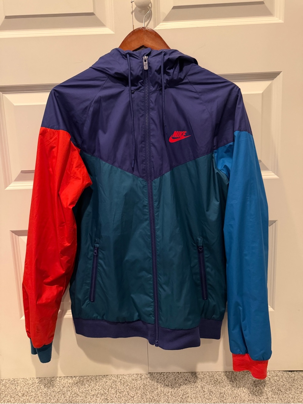 Nike Colorblock Windbreaker Jacket in Navy, Teal, Red & Blue